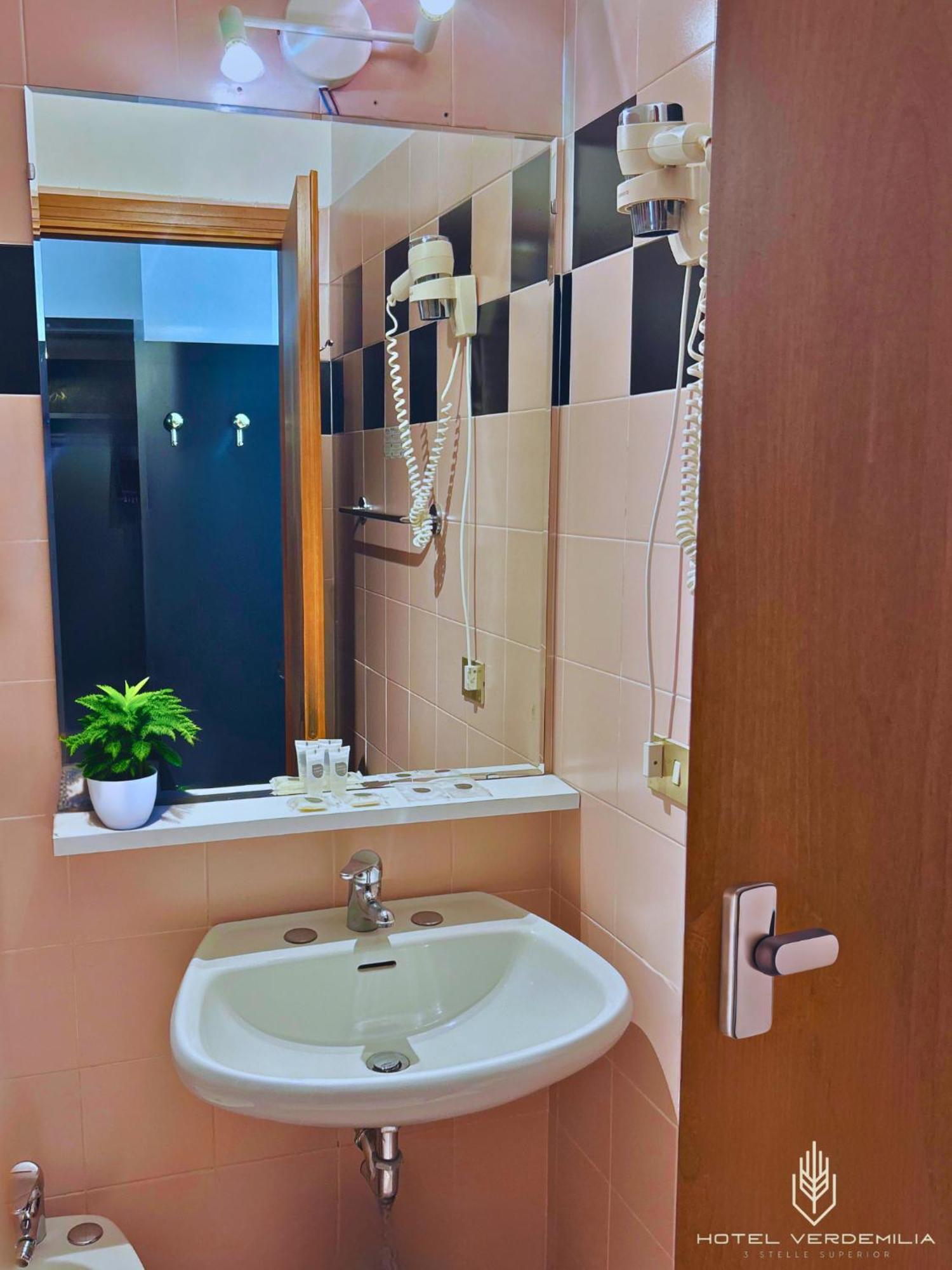 Verdemilia Hotel Anzola dell'Emilia Zewnętrze zdjęcie